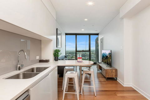 Brisbane Skytower By CLLIX - Holiday Cairns 25