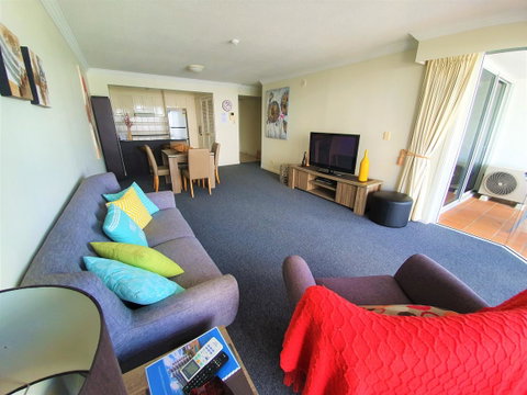 Broadbeach Holiday Apartments - Holiday Cairns 30