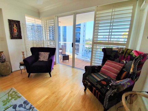 Broadbeach Holiday Apartments - Holiday Cairns 23