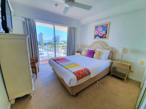 Broadbeach Holiday Apartments - Holiday Cairns 20