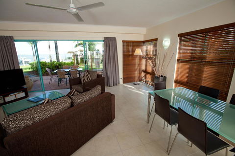 Coral Sands Beachfront Resort - Holiday Cairns 9