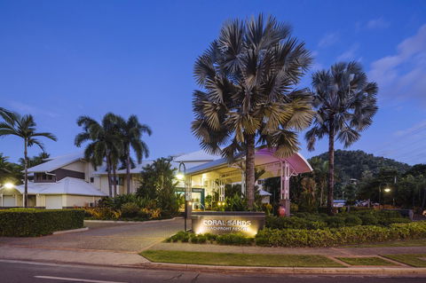 Coral Sands Beachfront Resort - Holiday Cairns 16