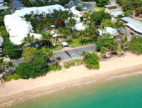 Coral Sands Beachfront Resort - Holiday Cairns 4