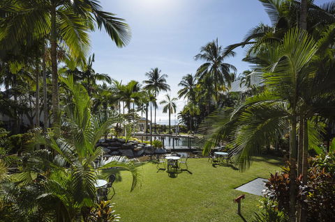 Coral Sands Beachfront Resort - Holiday Cairns 21