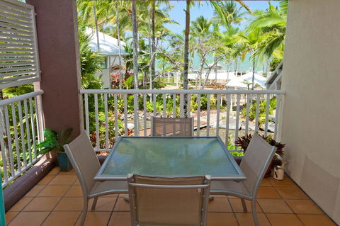 Coral Sands Beachfront Resort - Holiday Cairns 2