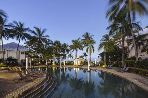 Coral Sands Beachfront Resort - Holiday Cairns 6