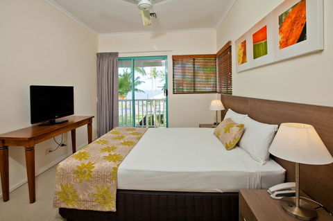 Coral Sands Beachfront Resort - Holiday Cairns 7