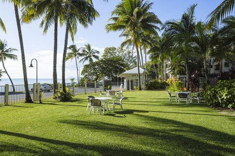 Coral Sands Beachfront Resort - Holiday Cairns 11