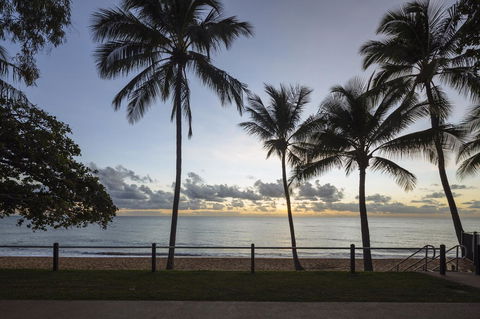 Coral Sands Beachfront Resort - Holiday Cairns 29