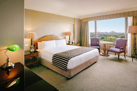 Stamford Plaza Brisbane - Holiday Cairns 9