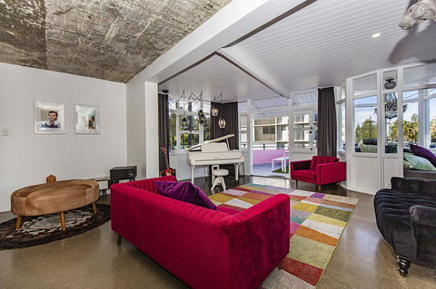 The Pink Hotel Coolangatta - Holiday Cairns 7