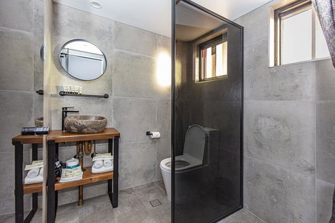 The Pink Hotel Coolangatta - Holiday Cairns 14