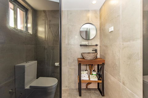 The Pink Hotel Coolangatta - Holiday Cairns 31