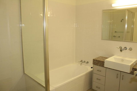 Beachside Apartment 17 - Holiday Cairns 5