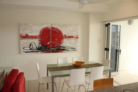 Beachside Apartment 17 - Holiday Cairns 9