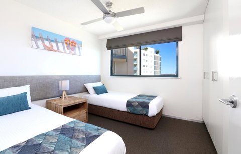 Peninsular Beachfront Resort - Holiday Cairns 33