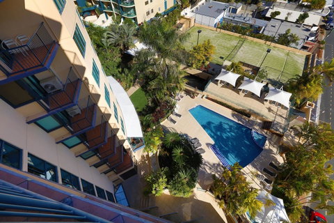 Peninsular Beachfront Resort - Holiday Cairns 27