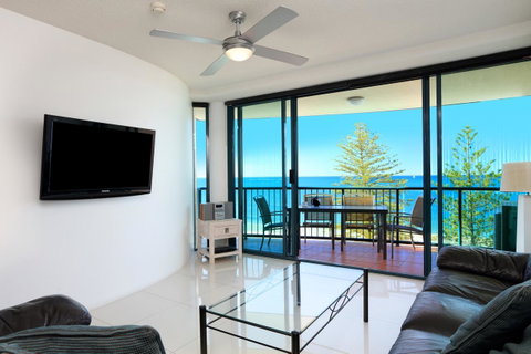 Peninsular Beachfront Resort - Holiday Cairns 2