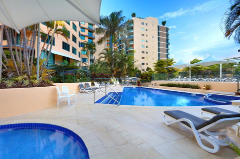 Peninsular Beachfront Resort - Holiday Cairns 12