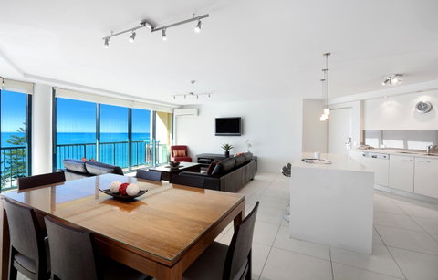 Peninsular Beachfront Resort - Holiday Cairns 7