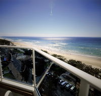 Grosvenor Beachfront Apartments - Holiday Cairns