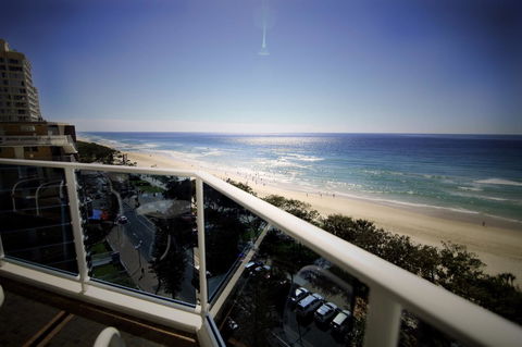 Grosvenor Beachfront Apartments Surfers Paradise - Holiday Cairns 0