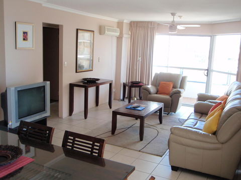 Grosvenor Beachfront Apartments Surfers Paradise - Holiday Cairns 21