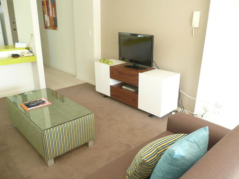 Grosvenor Beachfront Apartments Surfers Paradise - Holiday Cairns 24