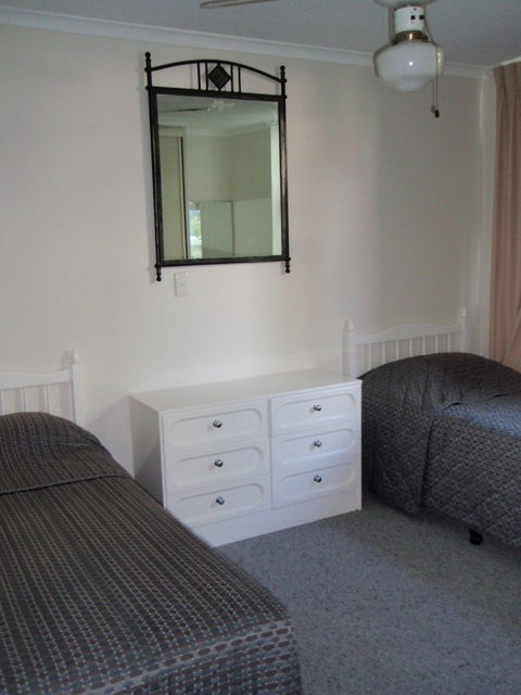 Grosvenor Beachfront Apartments Surfers Paradise - Holiday Cairns 28