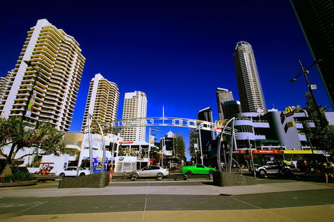 Grosvenor Beachfront Apartments Surfers Paradise - Holiday Cairns 31