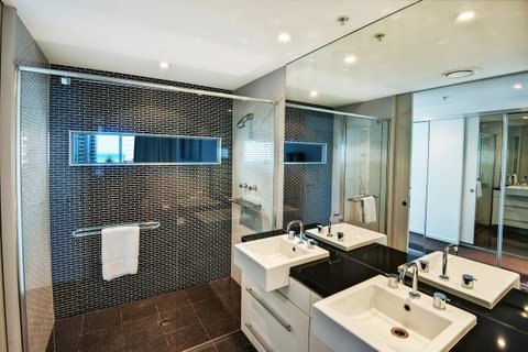 The Wave Resort - Holiday Cairns 36