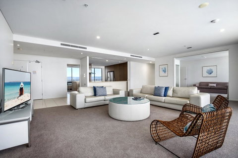 The Wave Resort - Holiday Cairns 5
