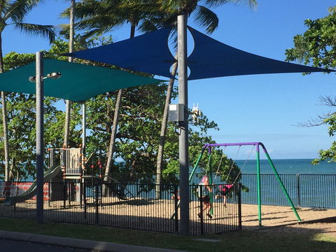 Bella By The Beach - Holiday Cairns 34