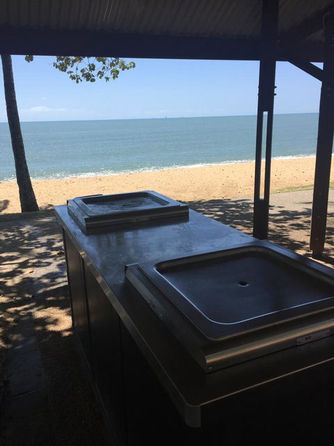 Bella By The Beach - Holiday Cairns 33