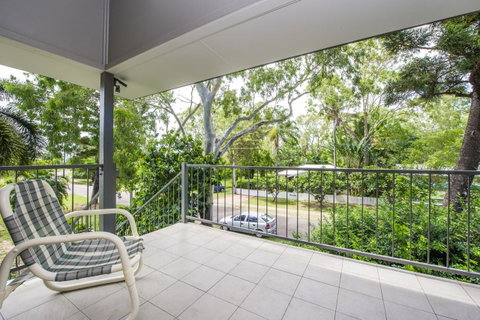 Kooyong Apartment 8 - Holiday Cairns 4