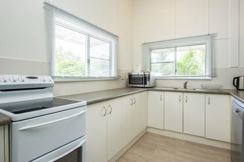 Kooyong Apartment 8 - Holiday Cairns 6