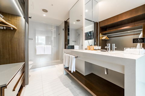 Hyatt Regency Brisbane - Holiday Cairns 11