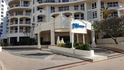 APR Private SUITES MOROC By The Beach - Holiday Cairns 7