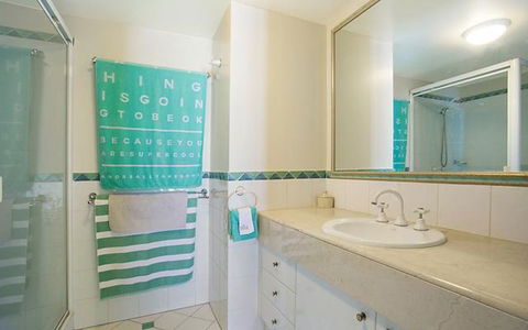 APR Private SUITES MOROC By The Beach - Holiday Cairns 41