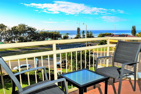 Seacrest Beachfront Apartments Surfers Paradise - Holiday Cairns 36