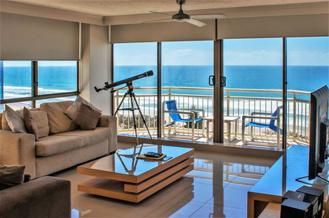 Seacrest Beachfront Apartments Surfers Paradise - Holiday Cairns 30
