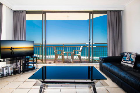 Seacrest Beachfront Apartments Surfers Paradise - Holiday Cairns 13