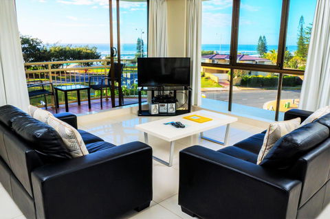 Seacrest Beachfront Apartments Surfers Paradise - Holiday Cairns 35