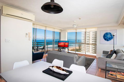 Seacrest Beachfront Apartments Surfers Paradise - Holiday Cairns 21