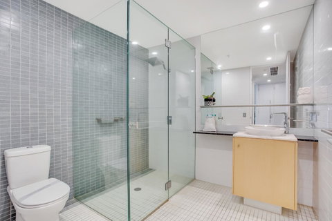 Aria Apartments - Holiday Cairns 10