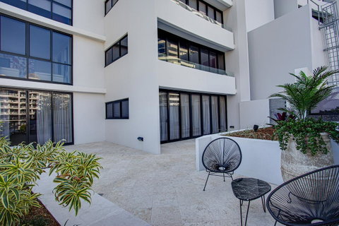 Aria Apartments - Holiday Cairns 28