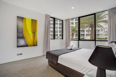 Aria Apartments - Holiday Cairns 8