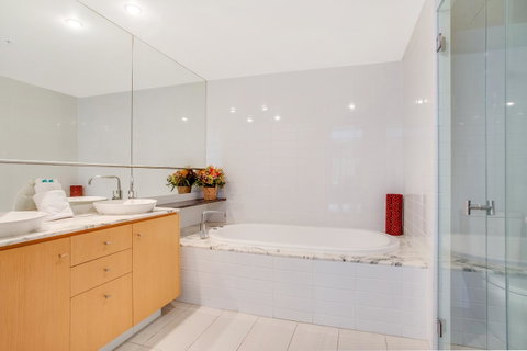 Aria Apartments - Holiday Cairns 21