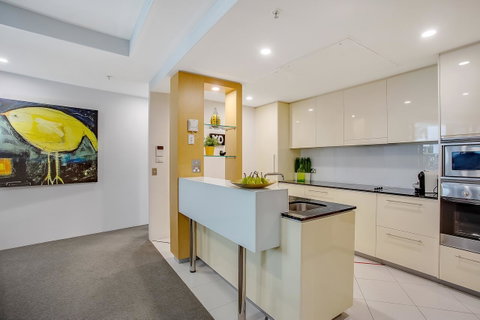 Aria Apartments - Holiday Cairns 7