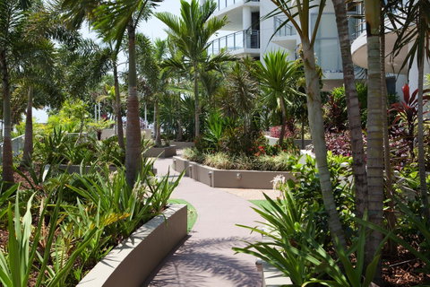 Vision Apartments - Holiday Cairns 16